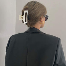Load image into Gallery viewer, 4 PCS Large Hair Claw Clips, Hair Clips for Thick Hair Acrylic Banana Claw Clips Non-slip Hair Clip Rectangular Jaw Clips Big Hair Clips Gifts for Women 2022