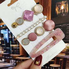 Load image into Gallery viewer, New Starfish Hair Clip For Women 2021 Korean Acrylic Hairpins Geometric Crystal Hair Barrettes Girl Hair Accessories Hairgrip 2022