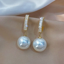 Load image into Gallery viewer, Long Dangle Earrings for Women 2022 Fashion Full Crystal Simulated Pearl Tassel Drop Earring Vintage Gold Brincos Jewelry 2022
