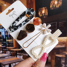 Load image into Gallery viewer, New Starfish Hair Clip For Women 2021 Korean Acrylic Hairpins Geometric Crystal Hair Barrettes Girl Hair Accessories Hairgrip 2022
