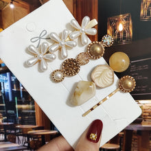 Load image into Gallery viewer, New Starfish Hair Clip For Women 2021 Korean Acrylic Hairpins Geometric Crystal Hair Barrettes Girl Hair Accessories Hairgrip 2022
