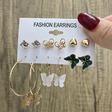 Load image into Gallery viewer, Gold Butterfly Hoop Earrings Set Vintage Jewelry Fashion Pearl Earrings for Women Girls Brincos 2022 Trendy Jewelry 2022
