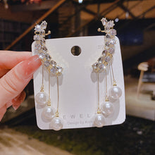 Load image into Gallery viewer, Luxury Crystal Wing Earrings for Women 2022 New Fashion Pearl Tassel Drop Earring Female Gold Brincos Jewelry Accessories 2022
